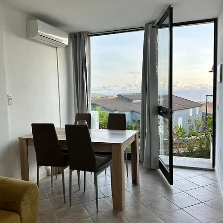 L'onda Apartment Trinità dʼAgultu